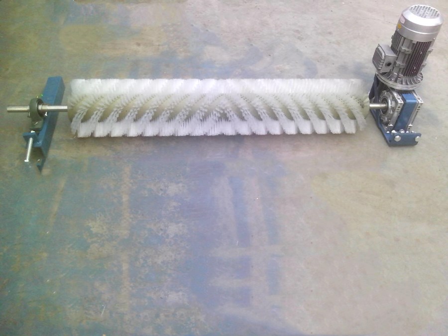 电动滚刷清扫器